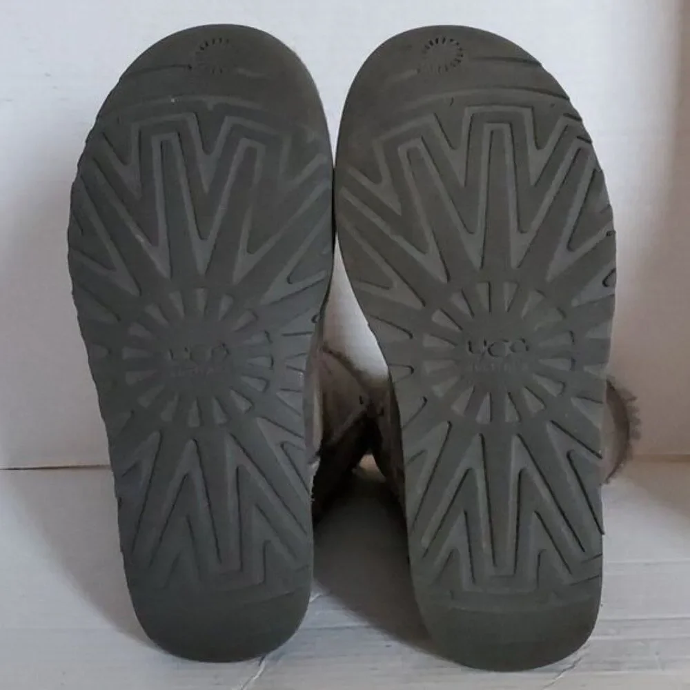 UGG Australia Bailey Bow II Boots Suede Leather Gray Winter Women's WOMAN'S 6